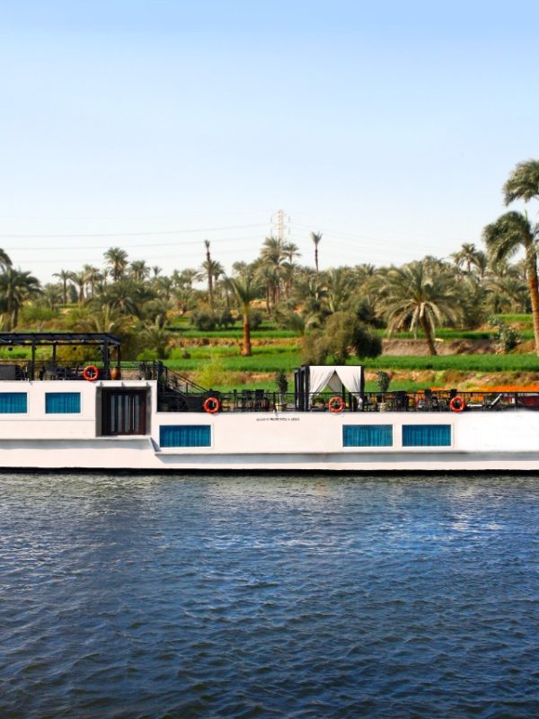 merit dahabiya nile cruise