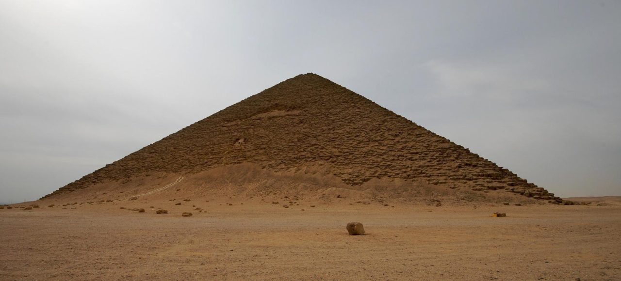 Day trip to giza pyramids and dahshur