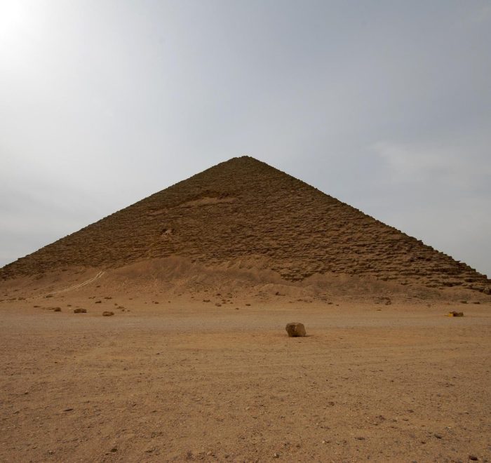 Day trip to giza pyramids and dahshur